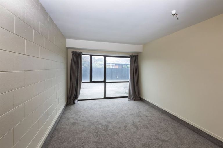 Photo of property in 2/361 Main South Road, Hornby, Christchurch, 8042