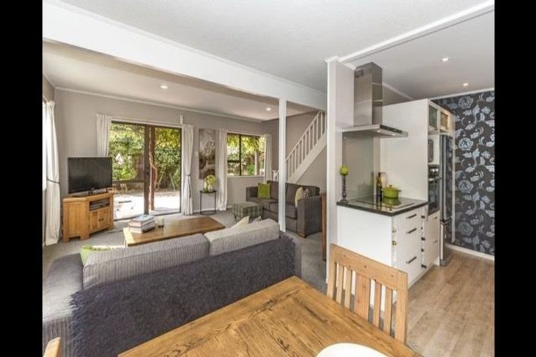 Photo of property in 35 Sefton Street, Belfast, Christchurch, 8051