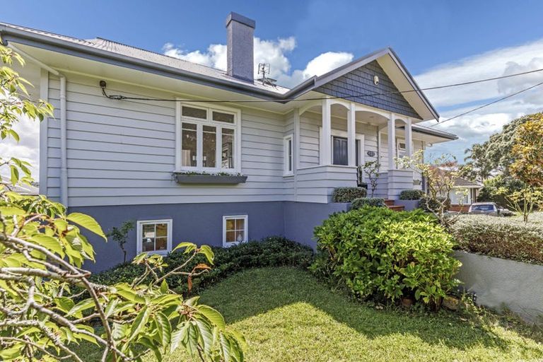 Photo of property in 1/41 East Coast Road, Milford, Auckland, 0620