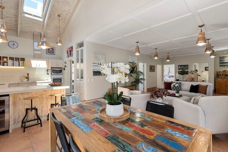 Photo of property in 7 Taiata Street, Waikanae Beach, Waikanae, 5036