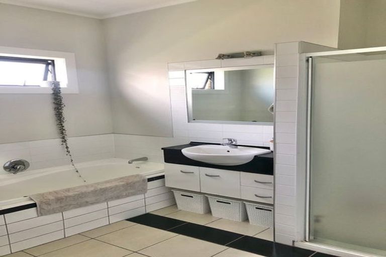 Photo of property in 33 Hyde Avenue, Richmond Heights, Taupo, 3330