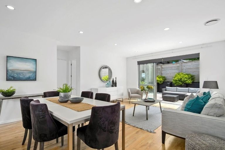 Photo of property in 20 Huarahi Pai Road, Huapai, Kumeu, 0810