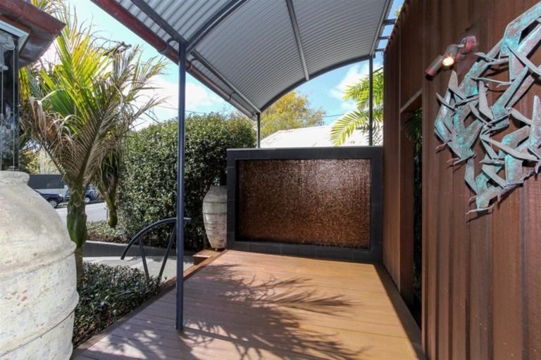 Photo of property in 48a Cameron Street, New Plymouth, 4310