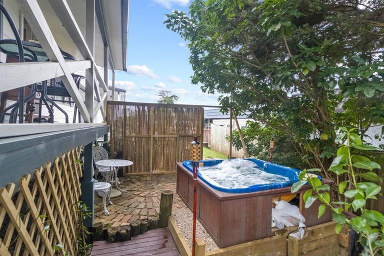 Photo of property in 2/35 Moore Street, Hillcrest, Auckland, 0627