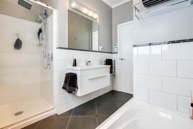 Photo of property in 39 Sanders Avenue, Marewa, Napier, 4110