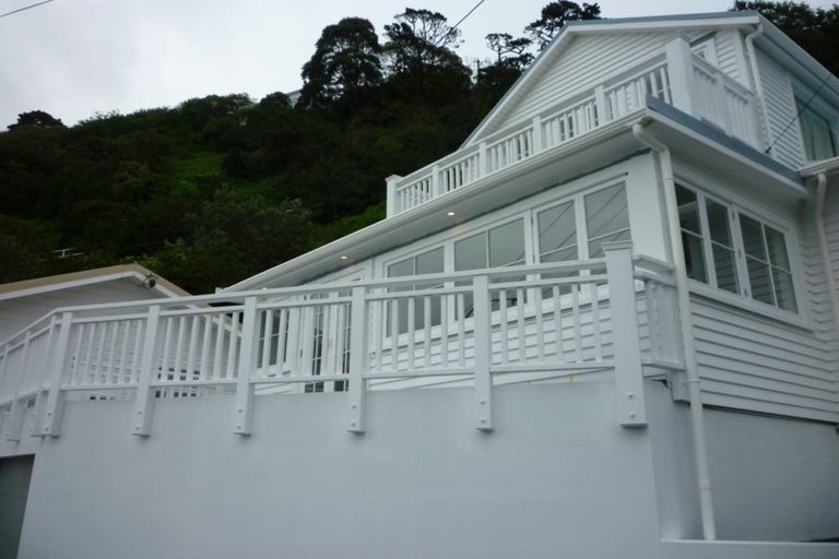 Photo of property in 165 Marine Parade, Seatoun, Wellington, 6022