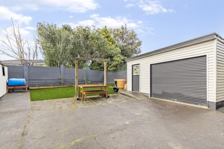 Photo of property in 24 Hobart Crescent, Wattle Downs, Auckland, 2103