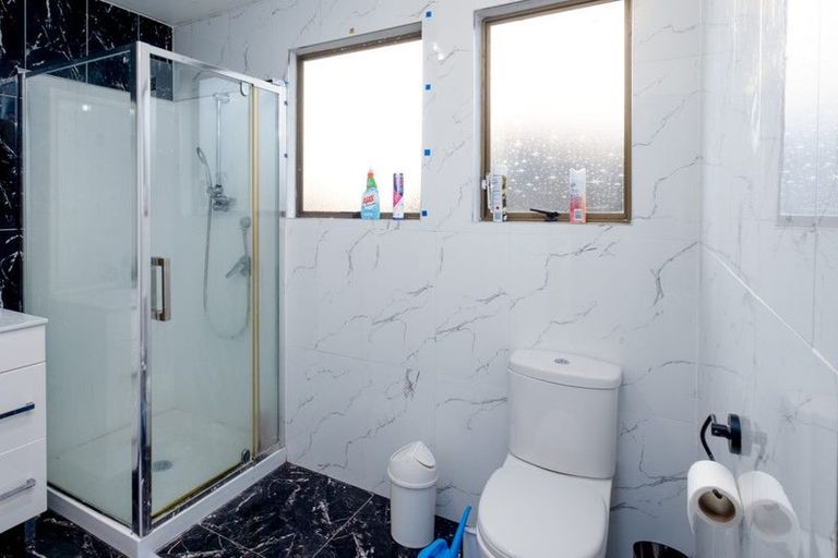 Photo of property in 64 Hyperion Drive, Randwick Park, Auckland, 2105