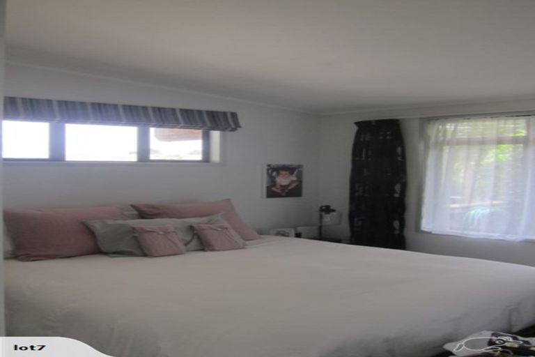 Photo of property in 51 Minaret Drive, Bucklands Beach, Auckland, 2014