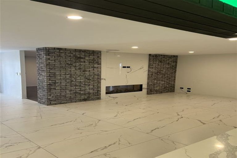 Photo of property in 5 Wyon Way, Flat Bush, Auckland, 2016