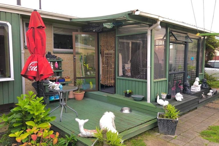 Photo of property in 46 Frensham Crescent, Woolston, Christchurch, 8062