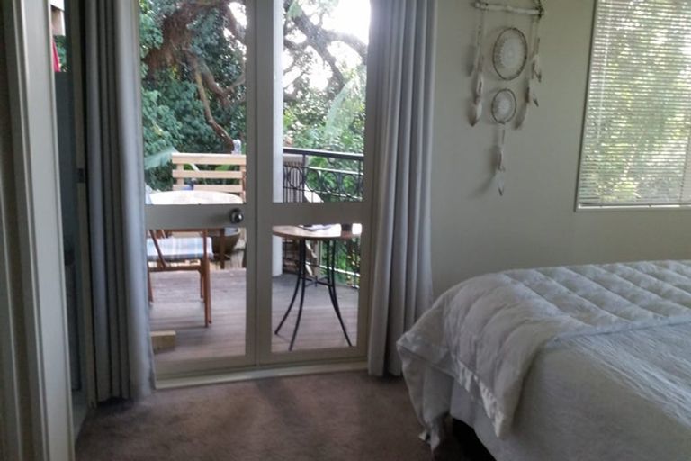 Photo of property in 2/11a Prospect Terrace, Milford, Auckland, 0620