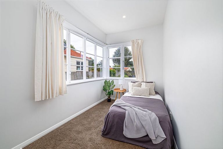 Photo of property in 1/58 Wilsons Road, Saint Martins, Christchurch, 8022