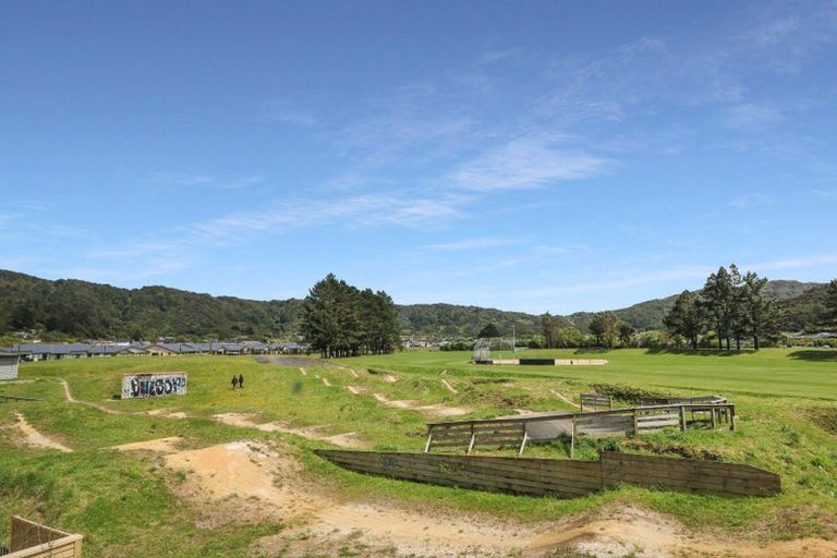 Photo of property in 61 Te Ara O Papatahi, Wainuiomata, Lower Hutt, 5014