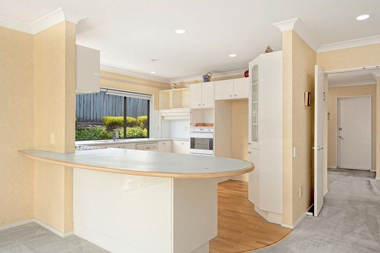 Photo of property in 2/2 Hobie Court, West Harbour, Auckland, 0618