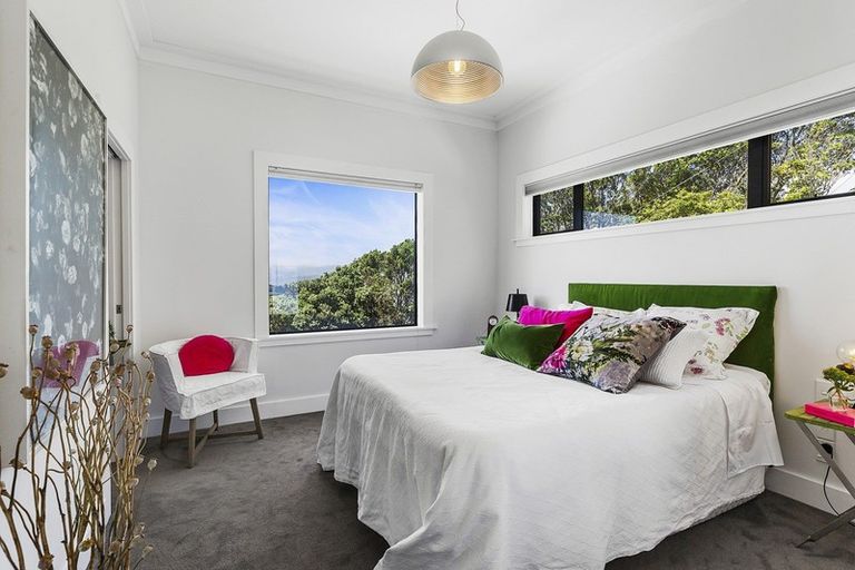 Photo of property in 10 Dorking Road, Brooklyn, Wellington, 6021