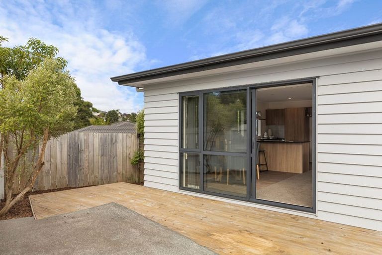 Photo of property in 21a Nirmal Place, Sunnyvale, Auckland, 0612