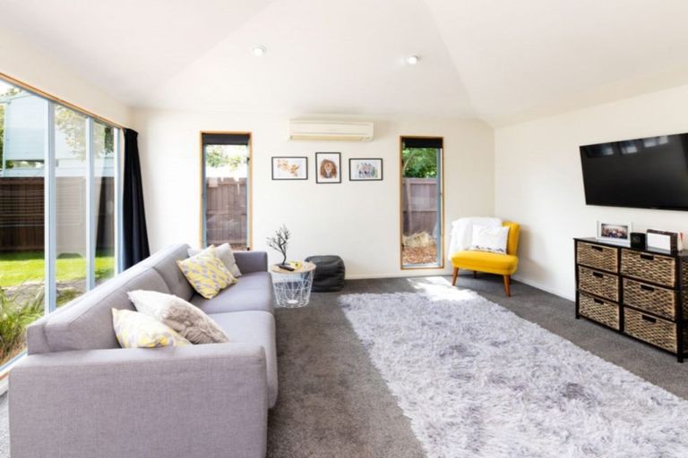 Photo of property in 1/725 Main North Road, Belfast, Christchurch, 8051