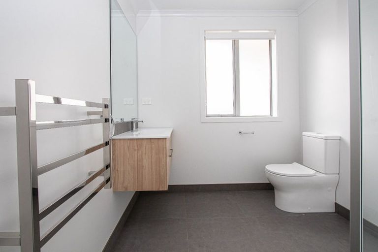 Photo of property in 2/12 Bostonkip Crescent, Fitzroy, Hamilton, 3282