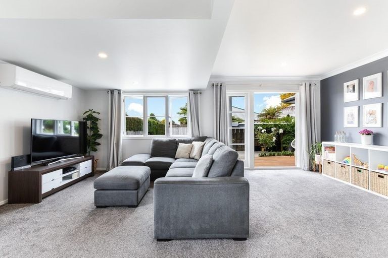 Photo of property in 6a Clare Street, Cambridge, 3434