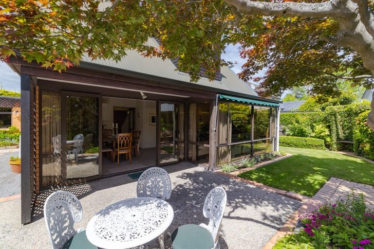 Photo of property in 33 Mcdougall Avenue, St Albans, Christchurch, 8014