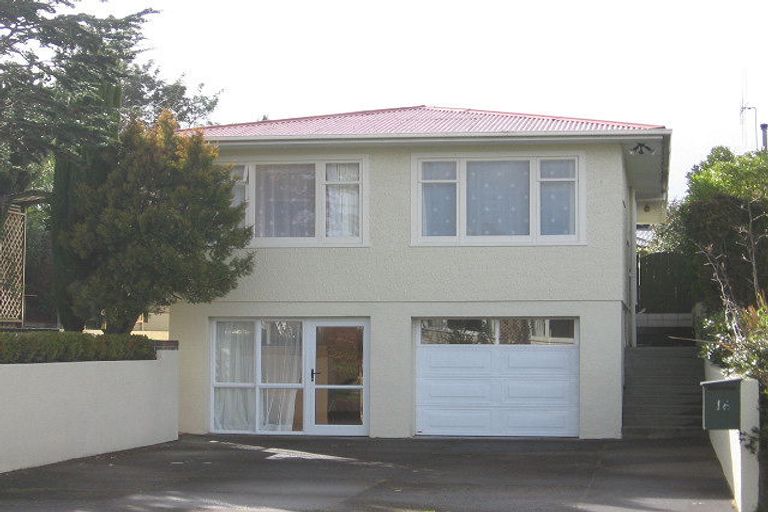 Photo of property in 16 Epsom Road, Hokowhitu, Palmerston North, 4410