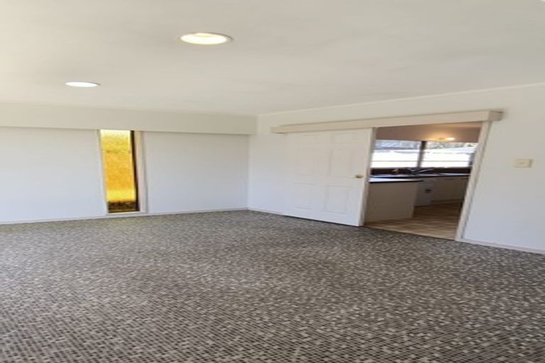 Photo of property in 27 Rushgreen Avenue, Pahurehure, Papakura, 2113