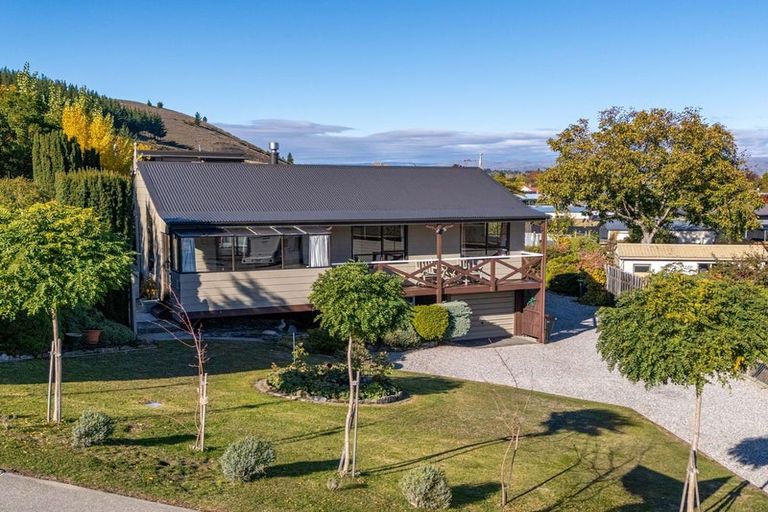 Photo of property in 27 Fraser Street, Clyde, 9330