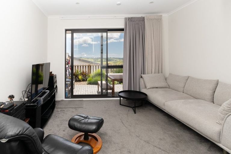 Photo of property in 50 Pukewhero Rise, Westgate, Auckland, 0614