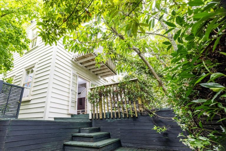 Photo of property in 104 Bassett Road, Remuera, Auckland, 1050