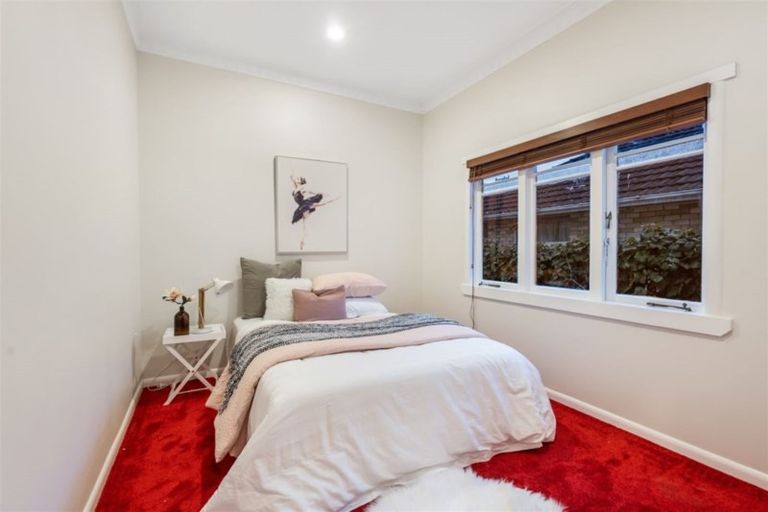 Photo of property in 19 Clevedon Road, Papakura, 2110