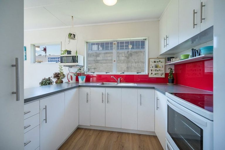 Photo of property in 1/18 Parkers Road, Tahunanui, Nelson, 7011