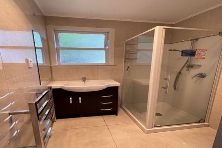 Photo of property in 9 Linwood Avenue, Forrest Hill, Auckland, 0620