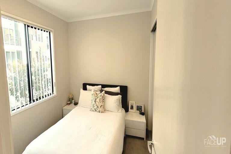 Photo of property in 56 Rangihina Road, Hobsonville, Auckland, 0616