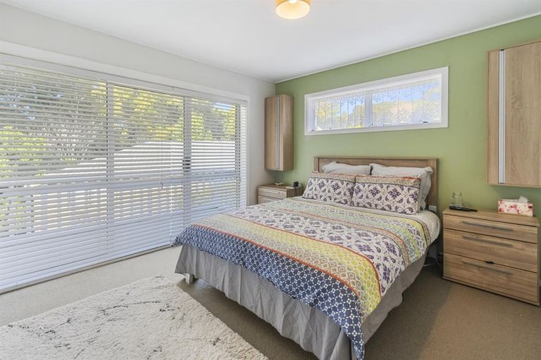 Photo of property in 102 Lawrence Crescent, Hillpark, Auckland, 2102