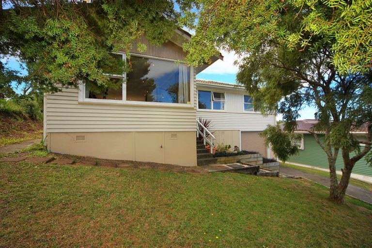 Photo of property in 10 Cypress Place, Sunnynook, Auckland, 0620