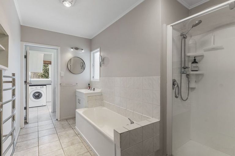 Photo of property in 208 Glamorgan Drive, Torbay, Auckland, 0630