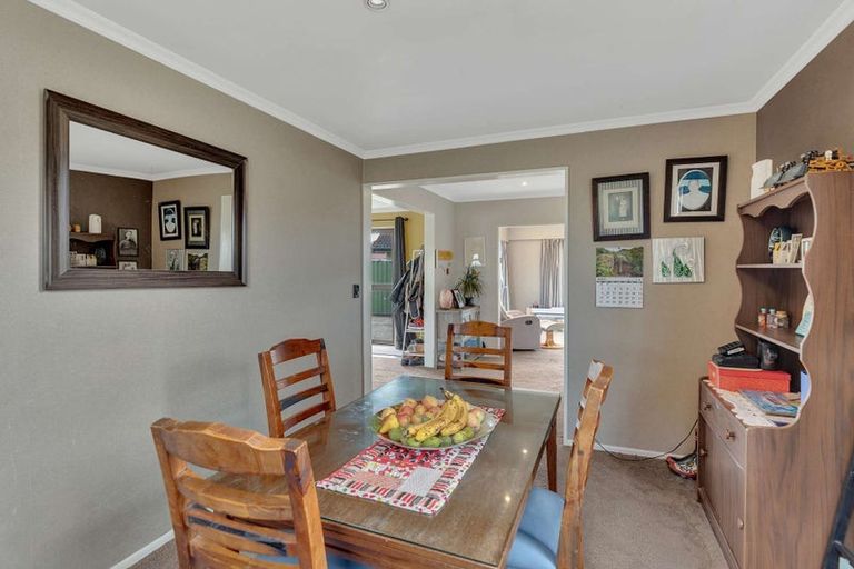 Photo of property in 34 John F Kennedy Drive, Milson, Palmerston North, 4414