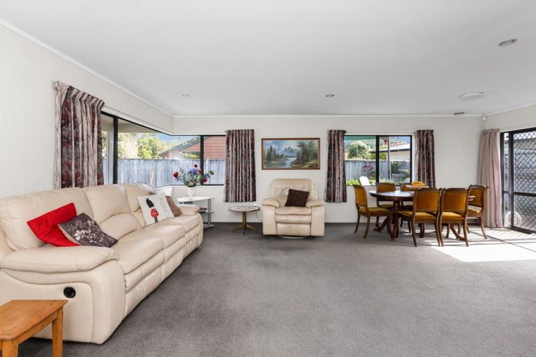 Photo of property in 18 Mission Road, Greenmeadows, Napier, 4112