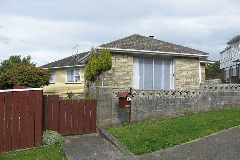 Photo of property in 5 Harlow Grove, Wainuiomata, Lower Hutt, 5014