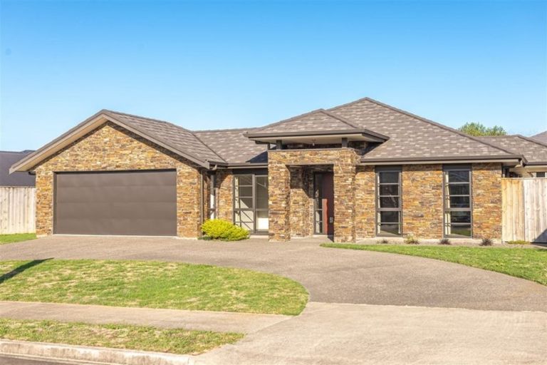 Photo of property in 33 Edith Collier Drive, Otamatea, Whanganui, 4500