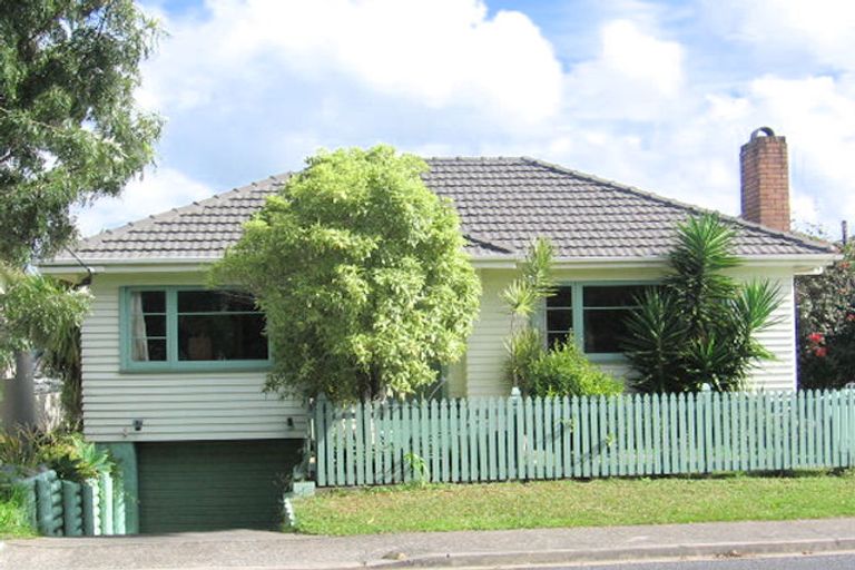 Photo of property in 39 Pleasant Road, Glen Eden, Auckland, 0602
