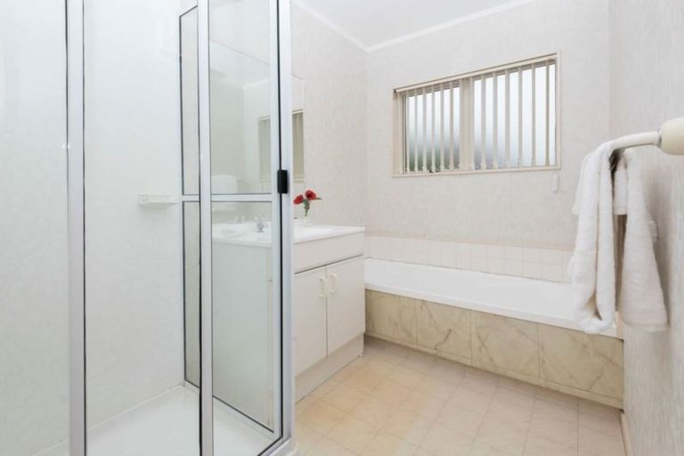 Photo of property in 2/27 Channing Crescent, Botany Downs, Auckland, 2010