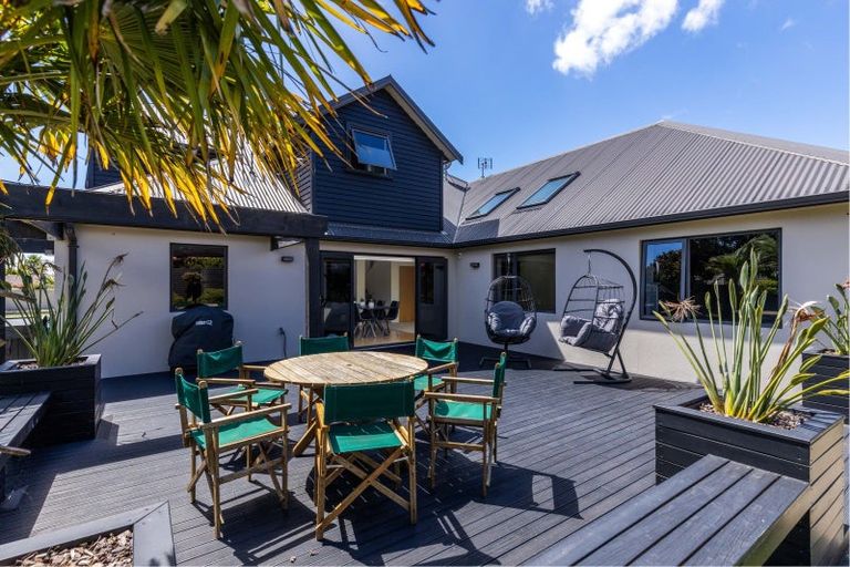 Photo of property in 5-7 Adam Lile Drive, Highlands Park, New Plymouth, 4312