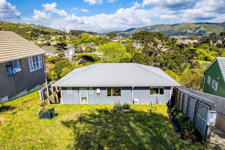 Photo of property in 17a Gloucester Street, Cannons Creek, Porirua, 5024
