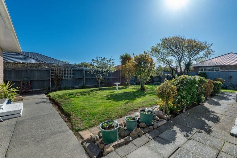 Photo of property in 158 Pacific Road, North New Brighton, Christchurch, 8083