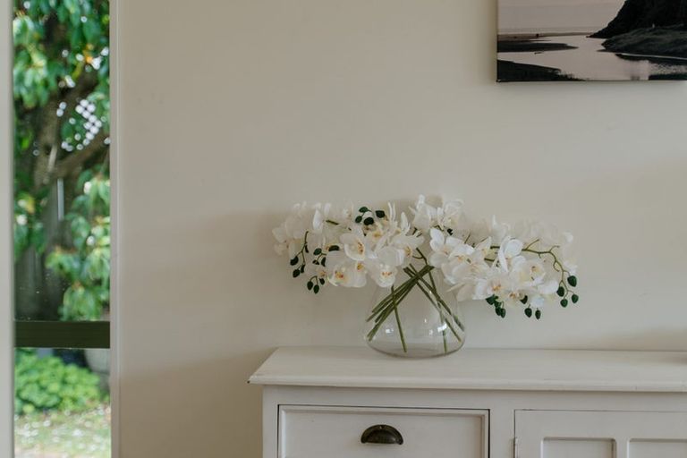 Photo of property in 2/12 Alexander Street, Cockle Bay, Auckland, 2014