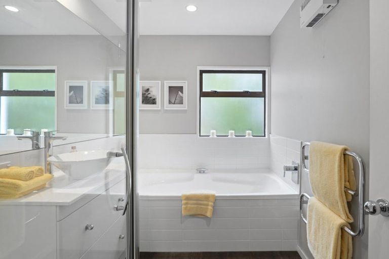 Photo of property in 3 Allom Lane, Cashmere, Christchurch, 8022