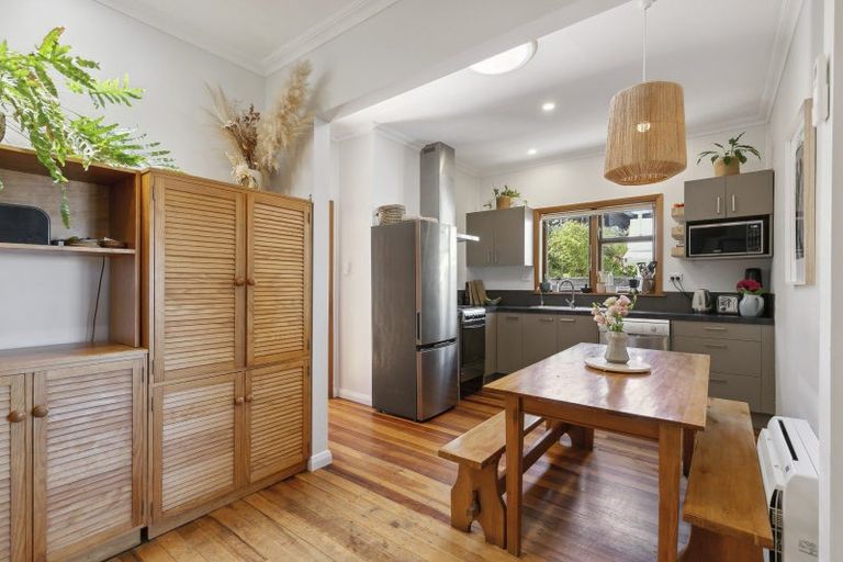 Photo of property in 35 Hudson Street, Island Bay, Wellington, 6023