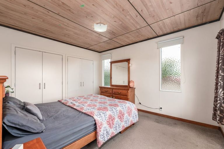Photo of property in 4/89a Royal Road, Massey, Auckland, 0614